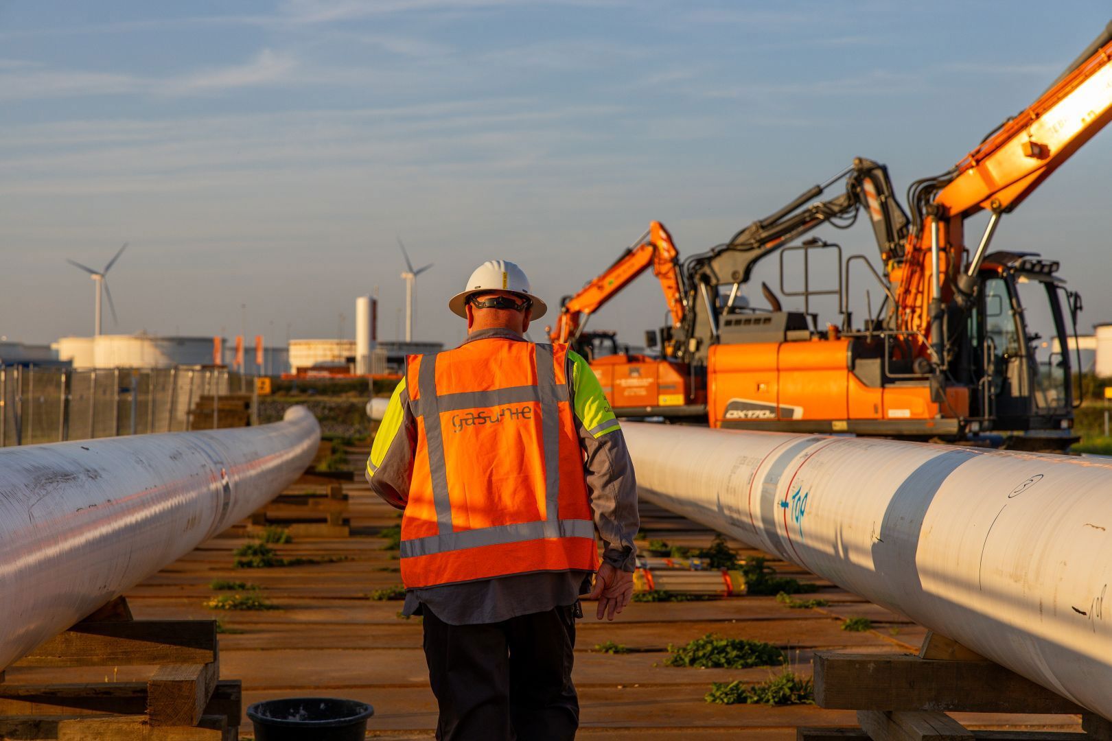Medewerker gasunie op Maasvlakte - waterstofnetwerk